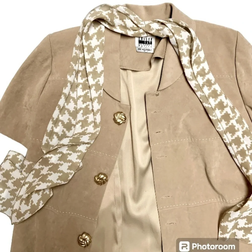 V🌺LESLIE FAY VTG. 2-PIECE FAUX SUEDE BLAZER/TOP WITH SCARF & SKIRT SET NWOT - Picture 5 of 16